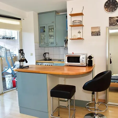 Mit Grossem Balkon Im Belgischen Viertel *